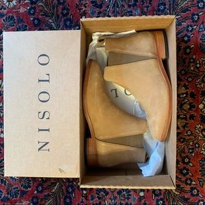 Nisolo Chelsea Boot Sand Sz 9 NWT